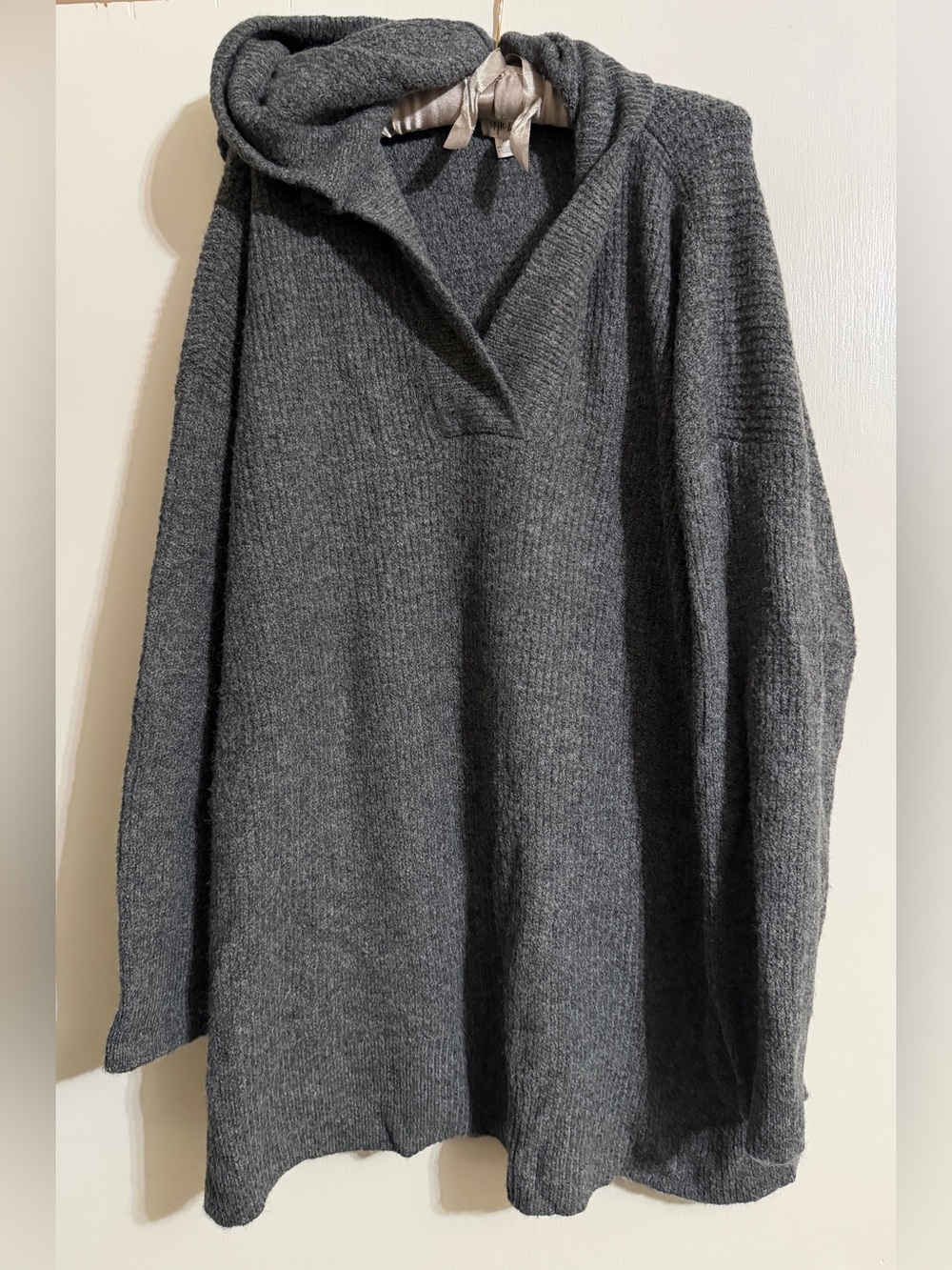 Vneck hooded sweater